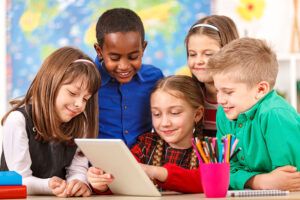 5 عبارت مثبت برای کاهش اضطراب کودکان در مورد مدرسه
