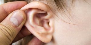 علایم و درمان عفونت گوش کودکان