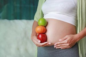 اهمیت مصرف میوه و سبزی برای زنان باردار